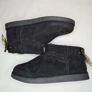 Juicy Couture Kelsey 2 Cold Weather Boots Sz 8 Retail $70 NWT
